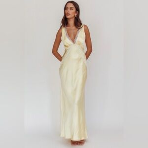 Selfie Leslie Yellow Lace Maxi Dress